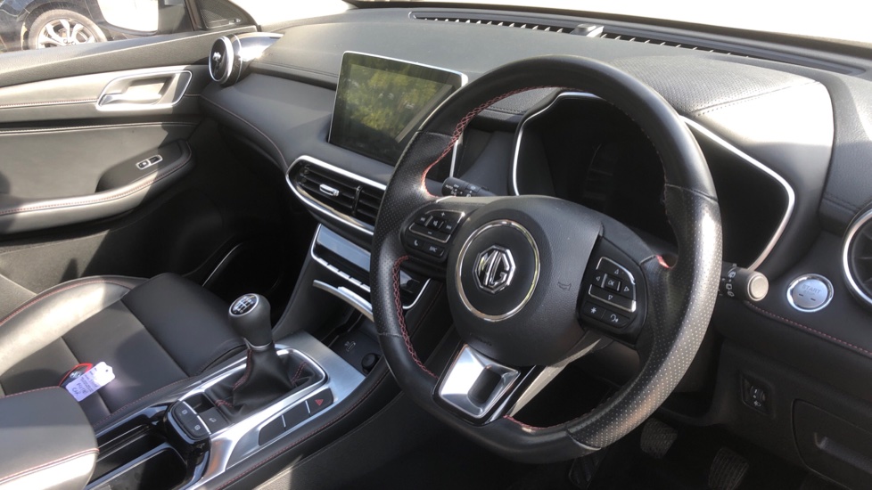 MG HS 1.5 T-GDI Excite 5dr Petrol Hatchback - Image 11