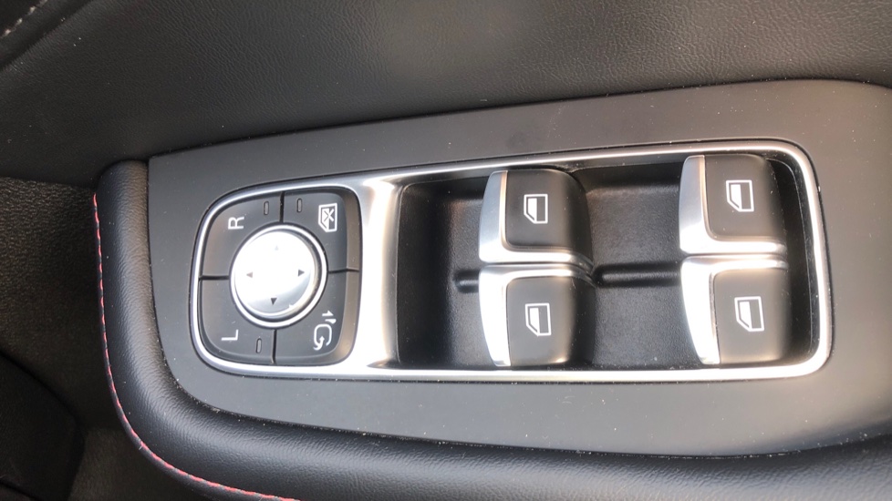 MG HS 1.5 T-GDI Excite 5dr Petrol Hatchback - Image 27