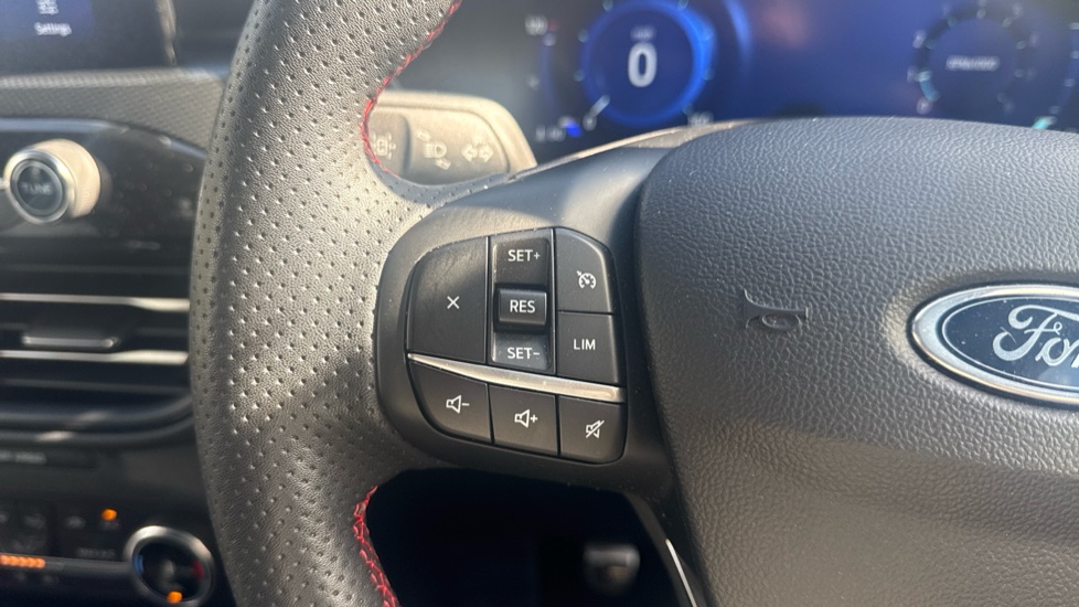 Ford Kuga 1.5 EcoBoost 150 ST-Line Edition 5dr Petrol Estate - Image 22