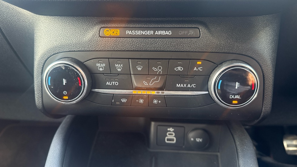 Ford Kuga 1.5 EcoBoost 150 ST-Line Edition 5dr Petrol Estate - Image 30