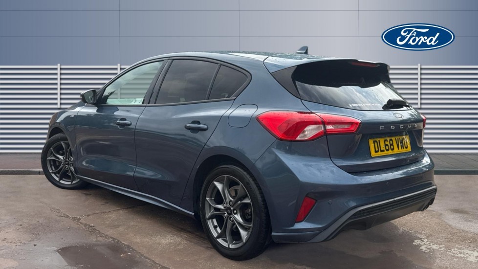 Ford Focus 1.0 EcoBoost 125 ST-Line 5dr Petrol Hatchback - Image 2