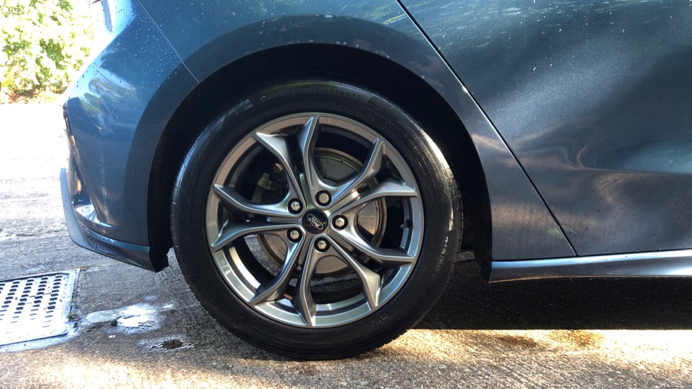 Ford Focus 1.0 EcoBoost 125 ST-Line 5dr Petrol Hatchback - Image 7