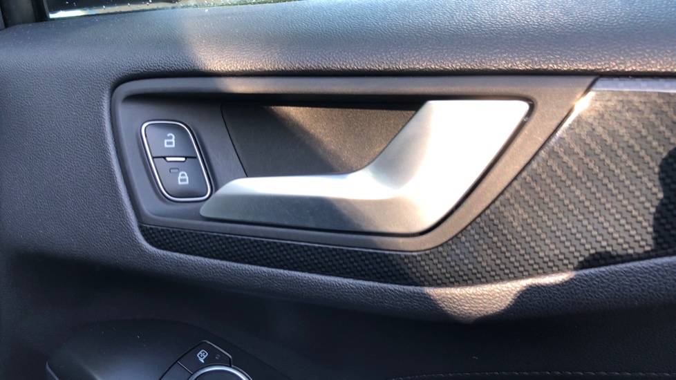 Ford Focus 1.0 EcoBoost 125 ST-Line 5dr Petrol Hatchback - Image 37