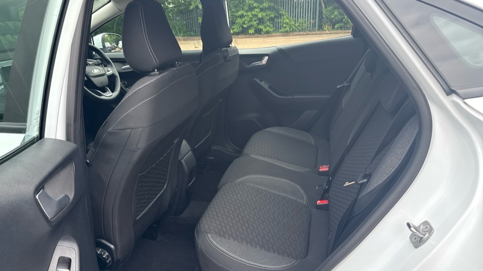 Ford Puma 1.0 EcoBoost Hybrid mHEV Titanium 5dr Petrol Hatchback - Image 16