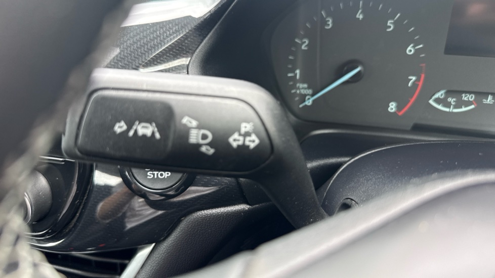 Ford Puma 1.0 EcoBoost Hybrid mHEV Titanium 5dr Petrol Hatchback - Image 30
