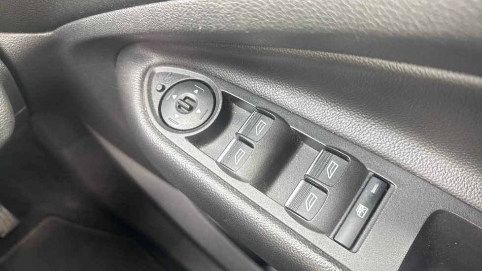 Ford Kuga 2.0 TDCi Titanium X 5dr 2WD Diesel Estate - Image 28