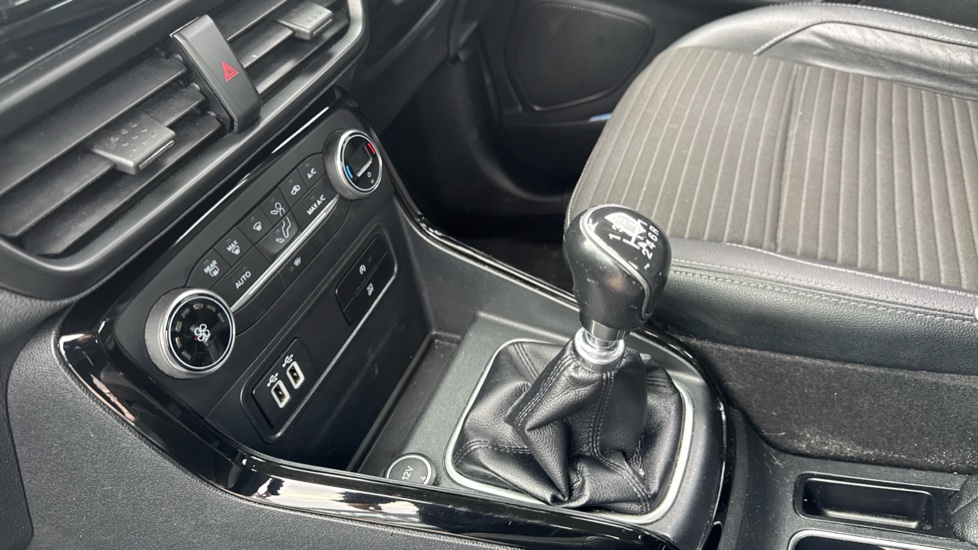Ford EcoSport 1.0 EcoBoost 125 Titanium 5dr Petrol Hatchback - Image 13