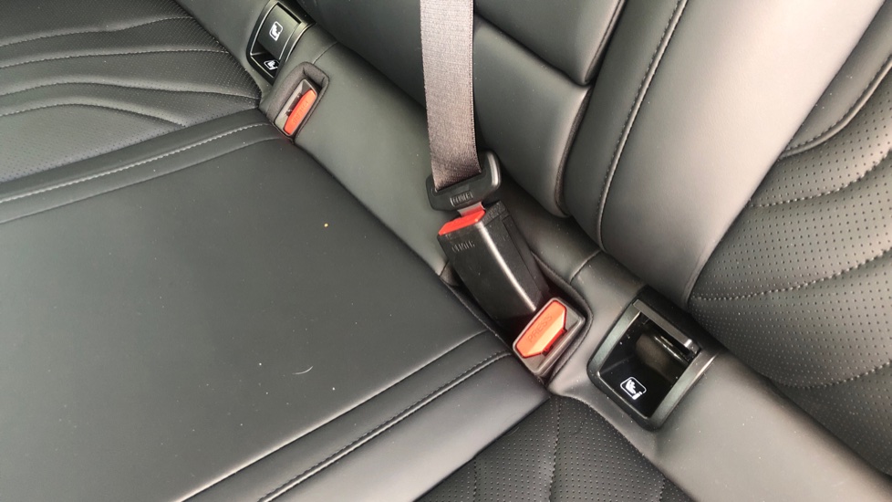 Geely Starray 1.5 EM-i Ultra 5dr Auto Estate - Image 17