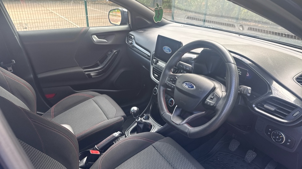 Ford Puma 1.0 EcoBoost Hybrid mHEV ST-Line 5dr Petrol Hatchback - Image 11