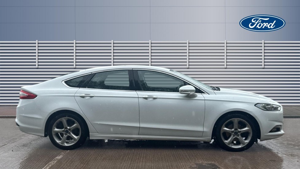 Ford Mondeo 1.5 EcoBoost 165 Titanium Edition 5dr Petrol Hatchback - Image 5