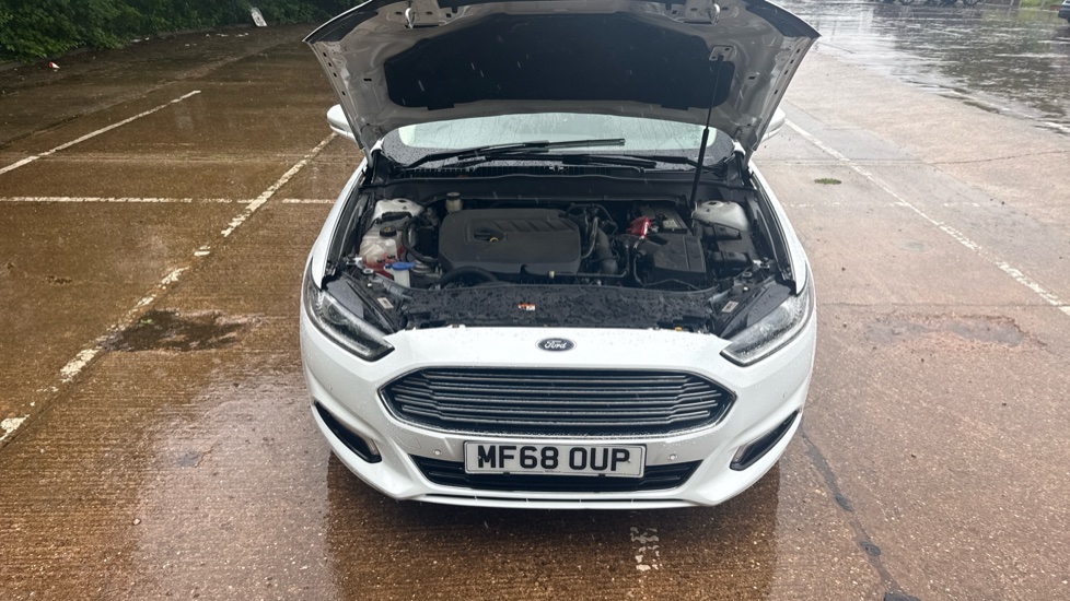 Ford Mondeo 1.5 EcoBoost 165 Titanium Edition 5dr Petrol Hatchback - Image 8
