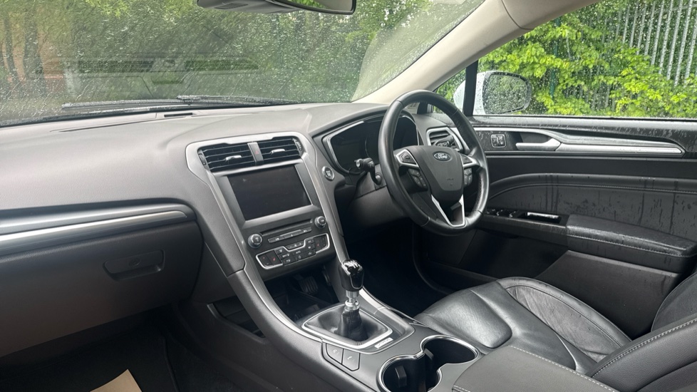 Ford Mondeo 1.5 EcoBoost 165 Titanium Edition 5dr Petrol Hatchback - Image 9