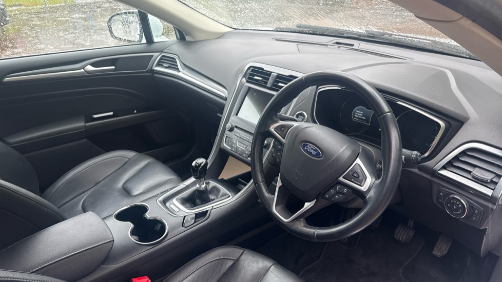 Ford Mondeo 1.5 EcoBoost 165 Titanium Edition 5dr Petrol Hatchback - Image 11