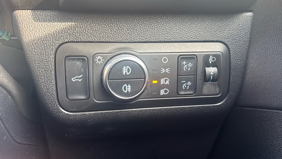 Ford Kuga 1.5 EcoBoost 150 ST-Line X Edition 5dr Petrol Estate - Image 24