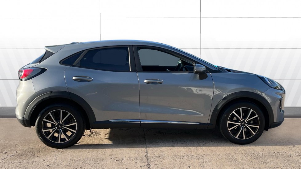 Ford Puma 1.0 EcoBoost Hybrid mHEV Titanium 5dr Petrol Hatchback - Image 5