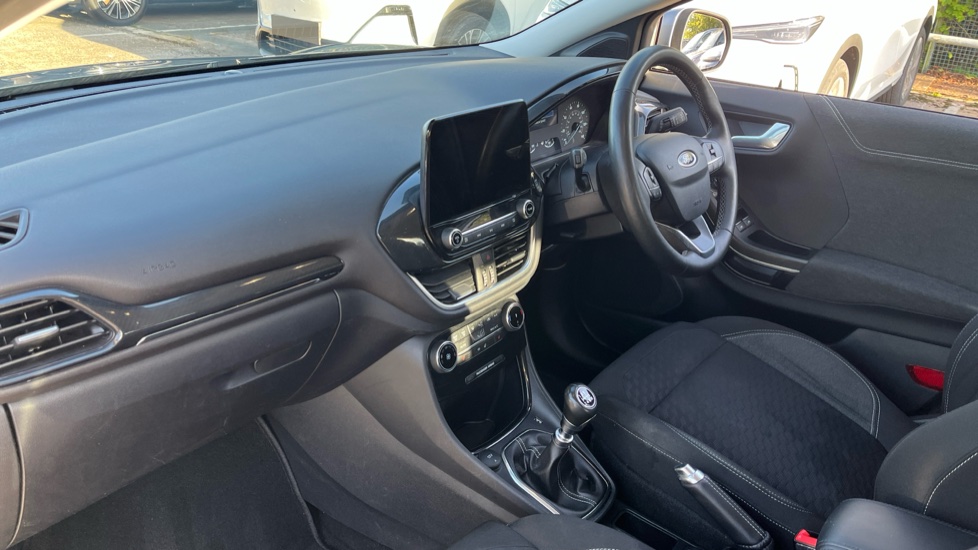 Ford Puma 1.0 EcoBoost Hybrid mHEV Titanium 5dr Petrol Hatchback - Image 9