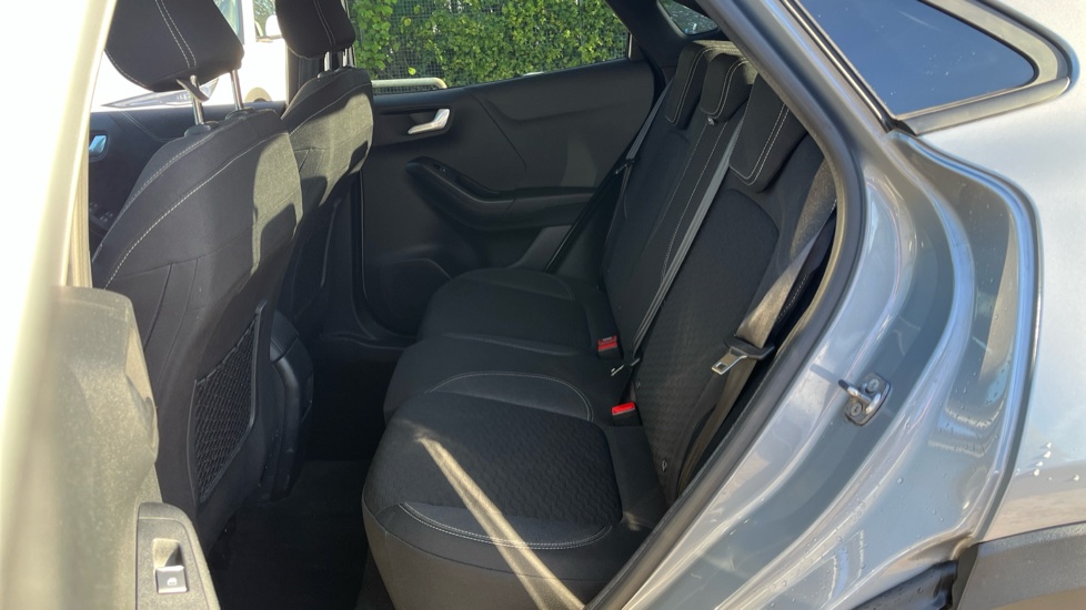 Ford Puma 1.0 EcoBoost Hybrid mHEV Titanium 5dr Petrol Hatchback - Image 16