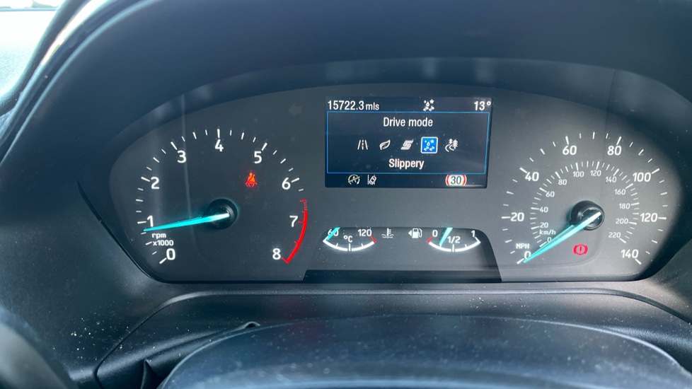 Ford Puma 1.0 EcoBoost Hybrid mHEV Titanium 5dr Petrol Hatchback - Image 32