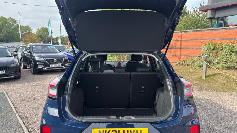 Ford Puma 1.0 EcoBoost Hybrid mHEV Titanium 5dr Petrol Hatchback - Image 4