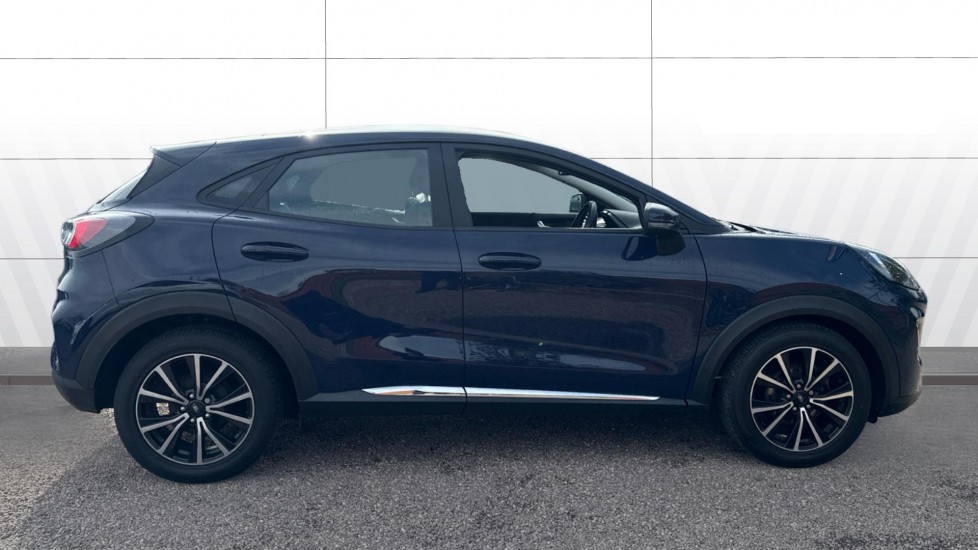 Ford Puma 1.0 EcoBoost Hybrid mHEV Titanium 5dr Petrol Hatchback - Image 5