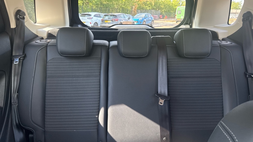 Ford EcoSport 1.0 EcoBoost 125 ST-Line 5dr Petrol Hatchback - Image 14