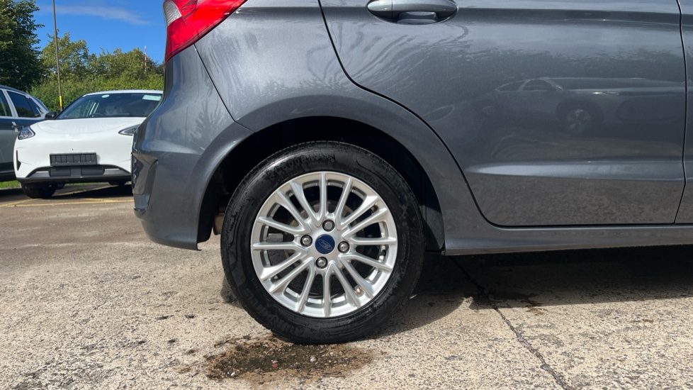Ford KA+ 1.2 85 Zetec 5dr Petrol Hatchback - Image 7