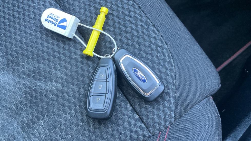 Ford Puma 1.0 EcoBoost Hybrid mHEV ST-Line 5dr Petrol Hatchback - Image 20