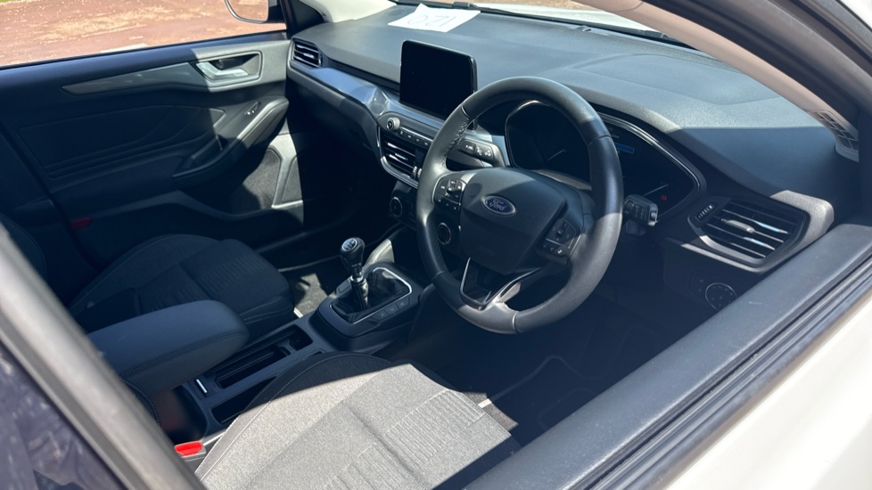 Ford Focus 1.0 EcoBoost 125 Active 5dr Petrol Hatchback - Image 11