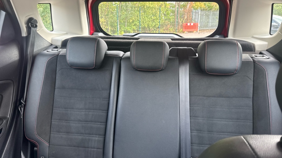 Ford EcoSport 1.0 EcoBoost 125 ST-Line 5dr Petrol Hatchback - Image 15