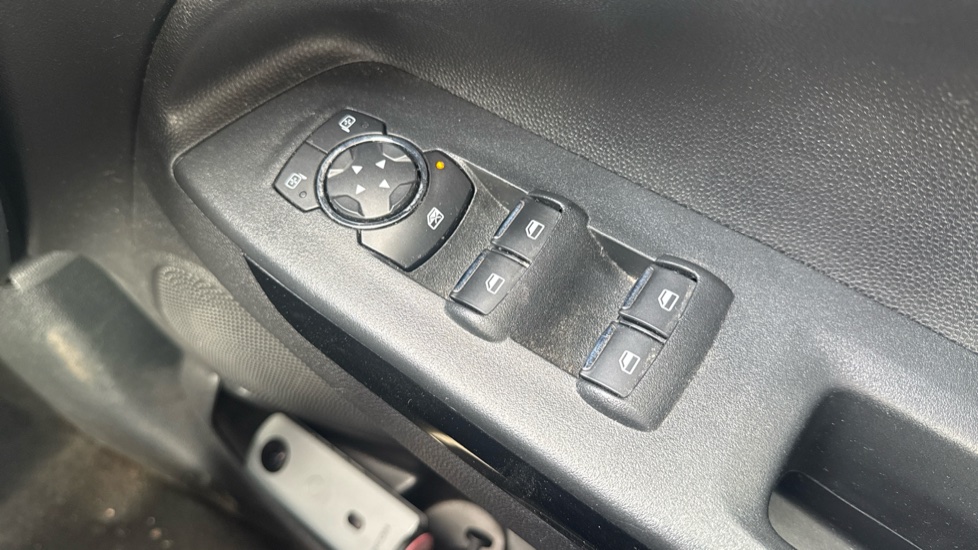 Ford EcoSport 1.0 EcoBoost 125 ST-Line 5dr Petrol Hatchback - Image 29