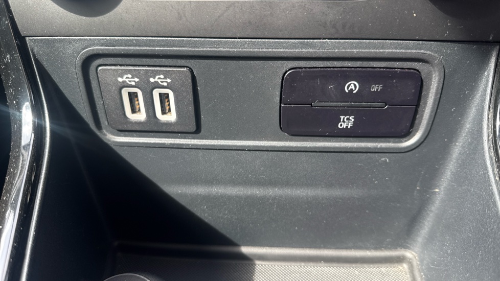 Ford EcoSport 1.0 EcoBoost 125 ST-Line 5dr Petrol Hatchback - Image 30
