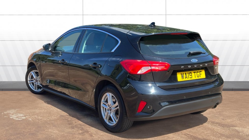 Ford Focus 1.0 EcoBoost 100 Zetec 5dr Petrol Hatchback - Image 2