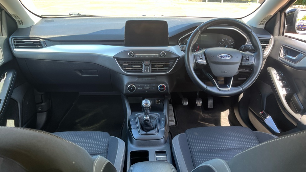 Ford Focus 1.0 EcoBoost 100 Zetec 5dr Petrol Hatchback - Image 10
