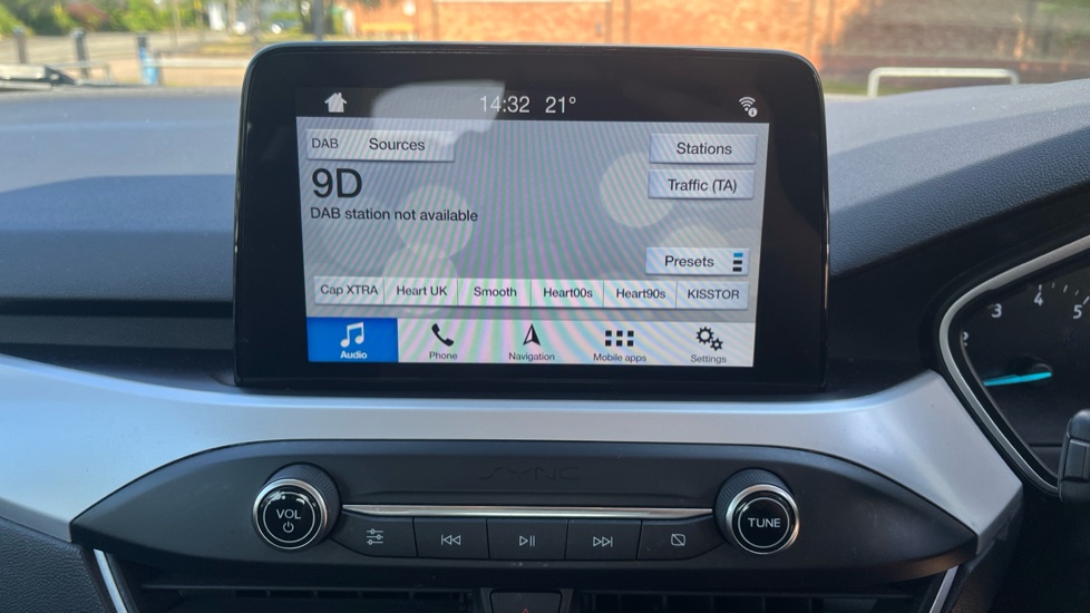 Ford Focus 1.0 EcoBoost 100 Zetec 5dr Petrol Hatchback - Image 12