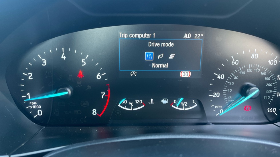 Ford Focus 1.0 EcoBoost 100 Zetec 5dr Petrol Hatchback - Image 31