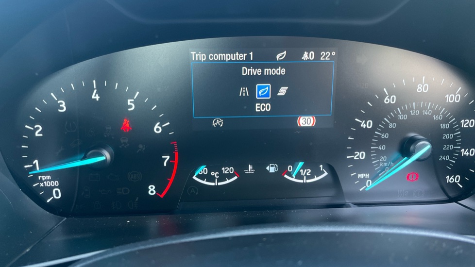 Ford Focus 1.0 EcoBoost 100 Zetec 5dr Petrol Hatchback - Image 32