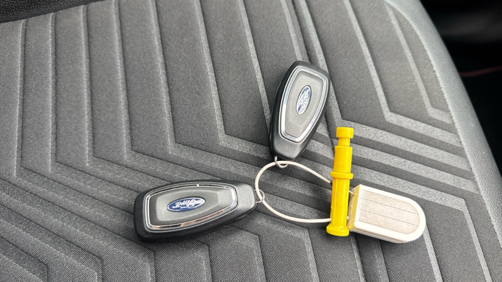 Ford Puma 1.0 EcoBoost Hybrid mHEV ST-Line X 5dr Petrol Hatchback - Image 19