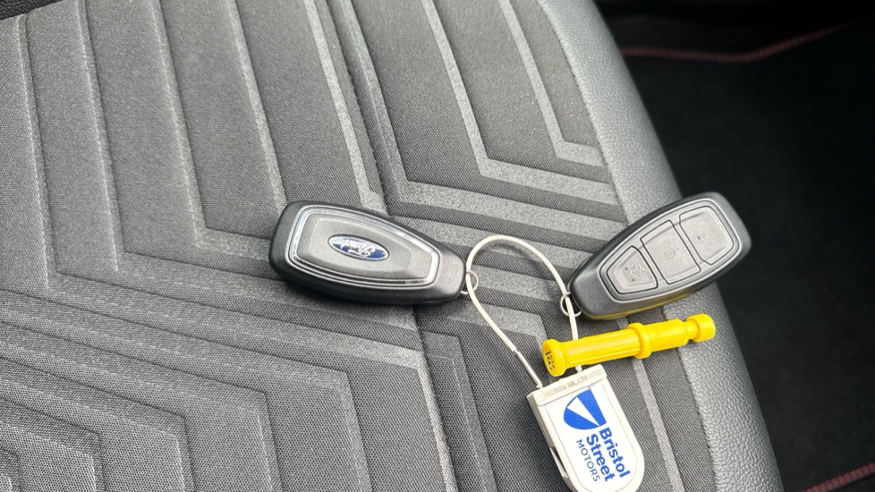 Ford Puma 1.0 EcoBoost Hybrid mHEV ST-Line X 5dr Petrol Hatchback - Image 20