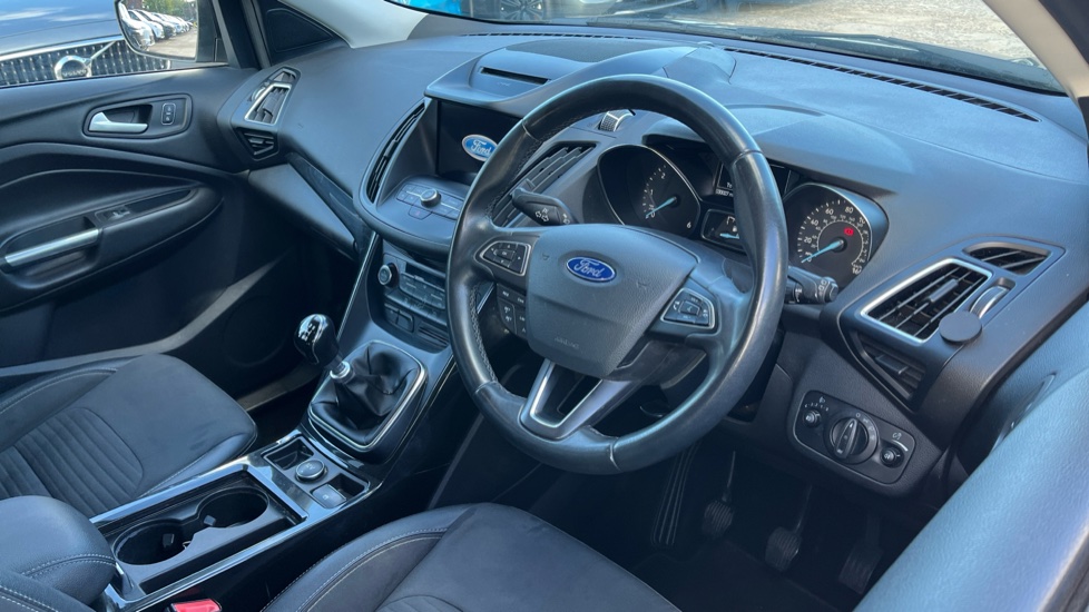Ford Kuga 2.0 TDCi Titanium Edition 5dr 2WD Diesel Estate - Image 11