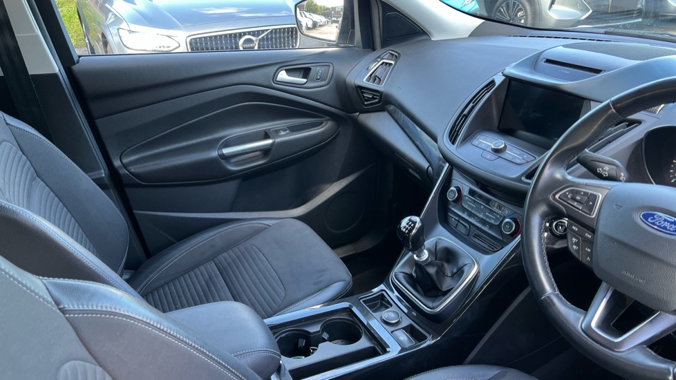 Ford Kuga 2.0 TDCi Titanium Edition 5dr 2WD Diesel Estate - Image 14