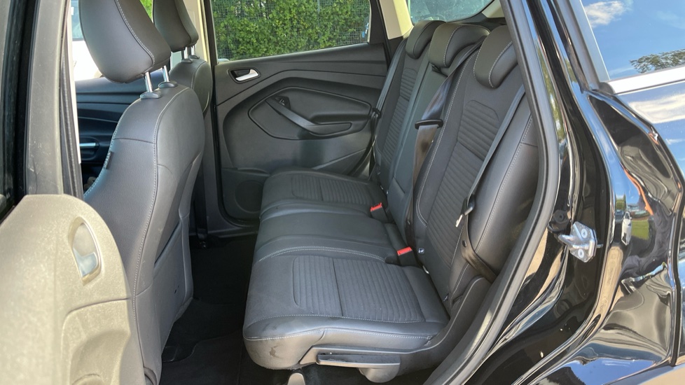 Ford Kuga 2.0 TDCi Titanium Edition 5dr 2WD Diesel Estate - Image 16