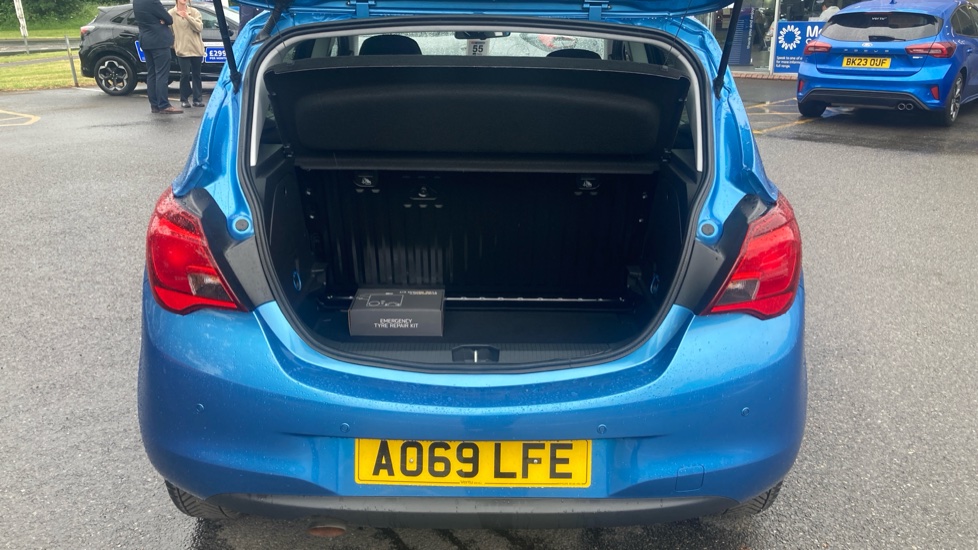 Vauxhall Corsa 1.4 [75] Griffin 5dr Petrol Hatchback - Image 4