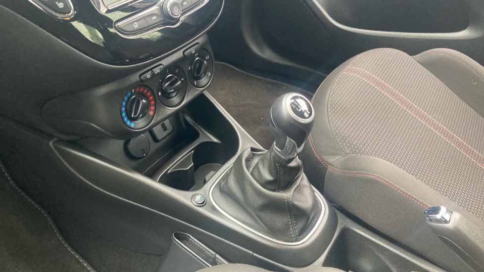 Vauxhall Corsa 1.4 [75] Griffin 5dr Petrol Hatchback - Image 13