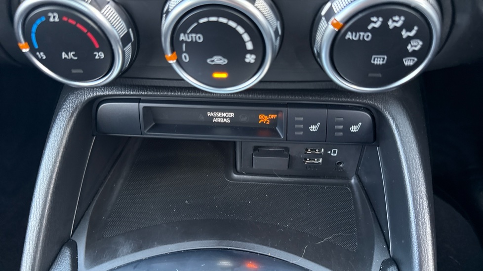 Mazda MX-5 2.0 [184] Exclusive-Line 2dr Petrol Convertible - Image 21