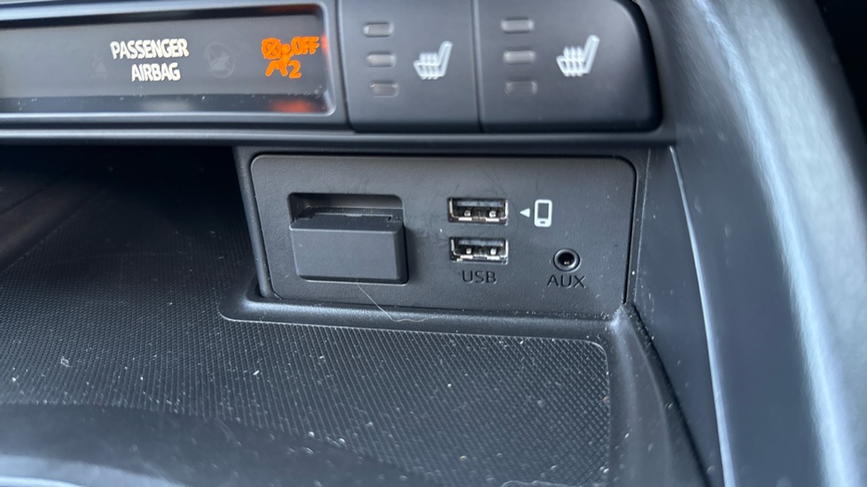 Mazda MX-5 2.0 [184] Exclusive-Line 2dr Petrol Convertible - Image 39