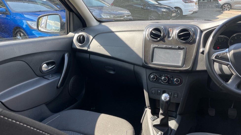 Dacia Sandero 0.9 TCe Comfort 5dr Petrol Hatchback - Image 14