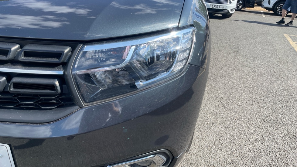 Dacia Sandero 0.9 TCe Comfort 5dr Petrol Hatchback - Image 21