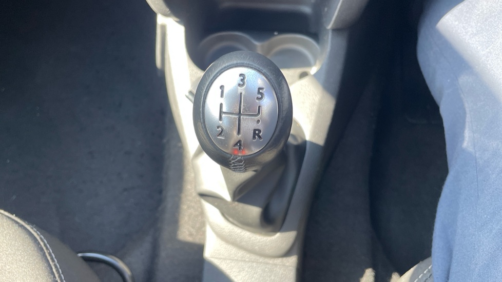 Dacia Sandero 0.9 TCe Comfort 5dr Petrol Hatchback - Image 44