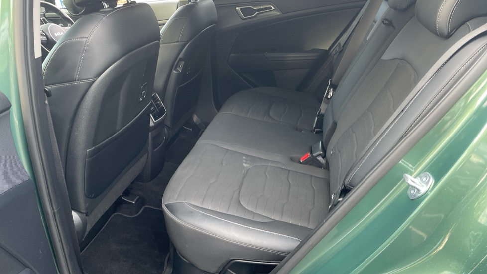 Kia Sportage 1.6T GDi HEV 3 5dr Auto Hybrid Estate - Image 16