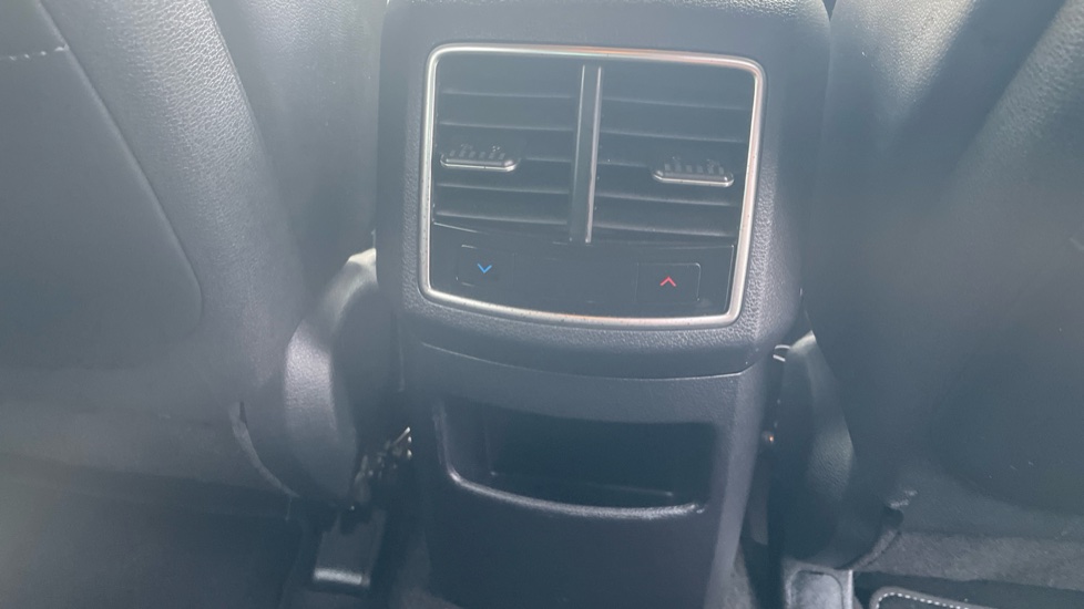 Kia Sportage 1.6T GDi HEV 3 5dr Auto Hybrid Estate - Image 30